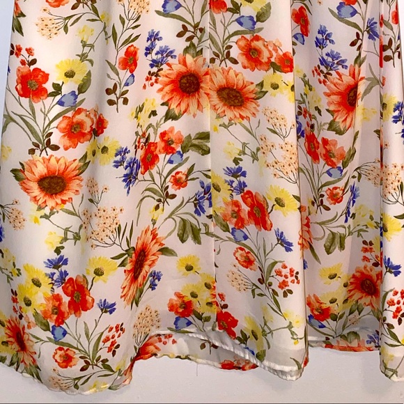 Forever 21 Floral Halter Dress - Picture 4 of 5